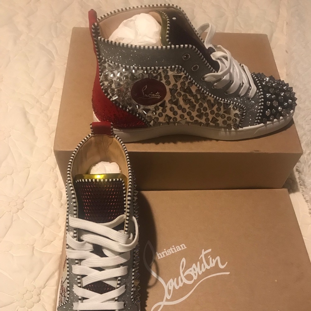 Sneakers - Picture 2 of 4